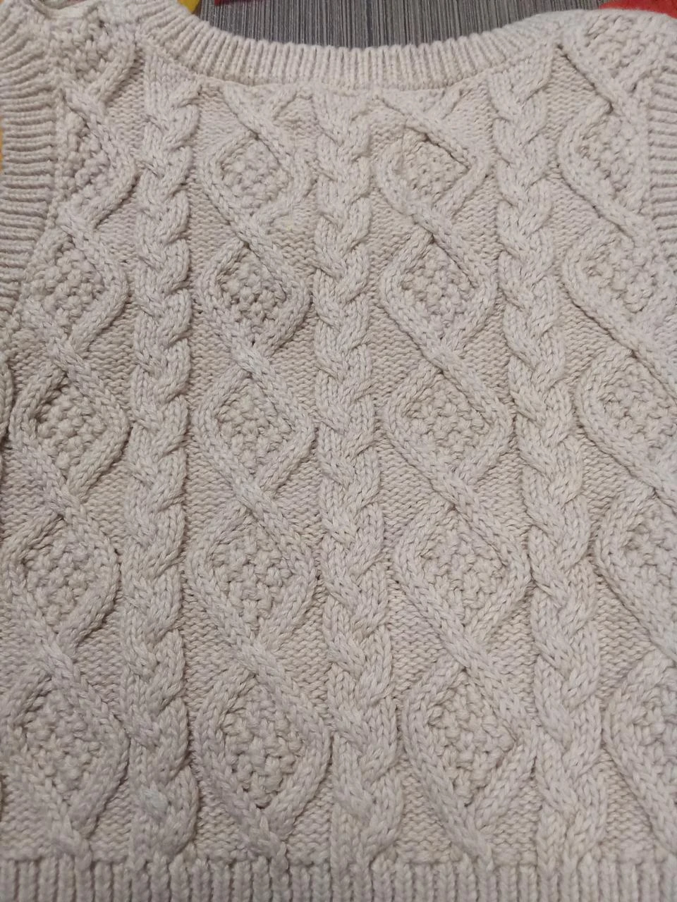 Beautiful beige sleeveless C&A sweater 6-9 months – photo 5
